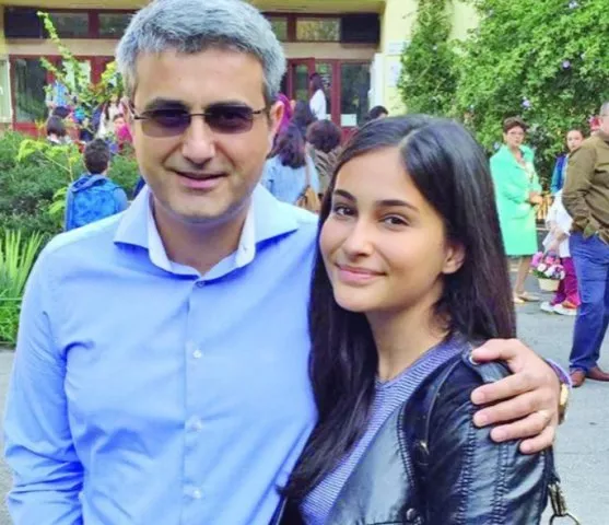 Cine este, de fapt, influencerița Yoyo, noua colegă a lui Cătălin Măruță? Are un tată celebru