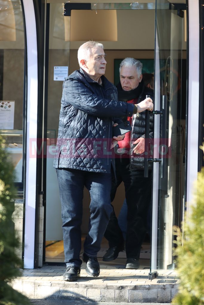 EXCLUSIV PAPARAZZI. Externele la putere. Doi foști miniștri, Adrian Severin și Lazăr Comănescu, au pus țara la cale