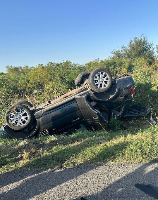 Plan Roșu de intervenție pe A1. Două autoturisme cu 8 persoane s-au ciocnit în județul Giurgiu FOTO