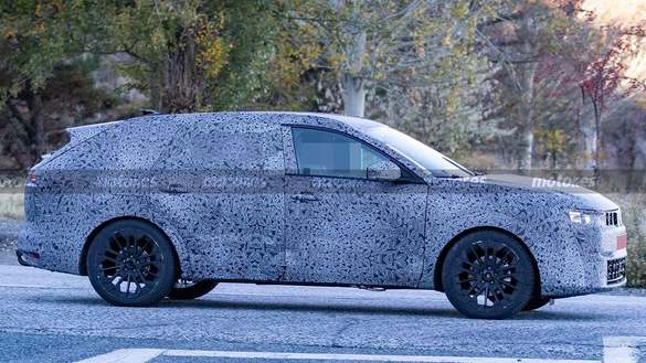 Noua Dacie C-Neo, sursa foto: Motor.es