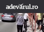 Ce faci dacă te trezeşti brusc cu un pieton în faţa maşinii. Analiza poliţistului-vlogger Tavi Perţea: „Aşa se evită!”