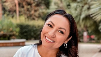 Andra împlinește 35 de ani. De ziua sa le face un cadou fanilor