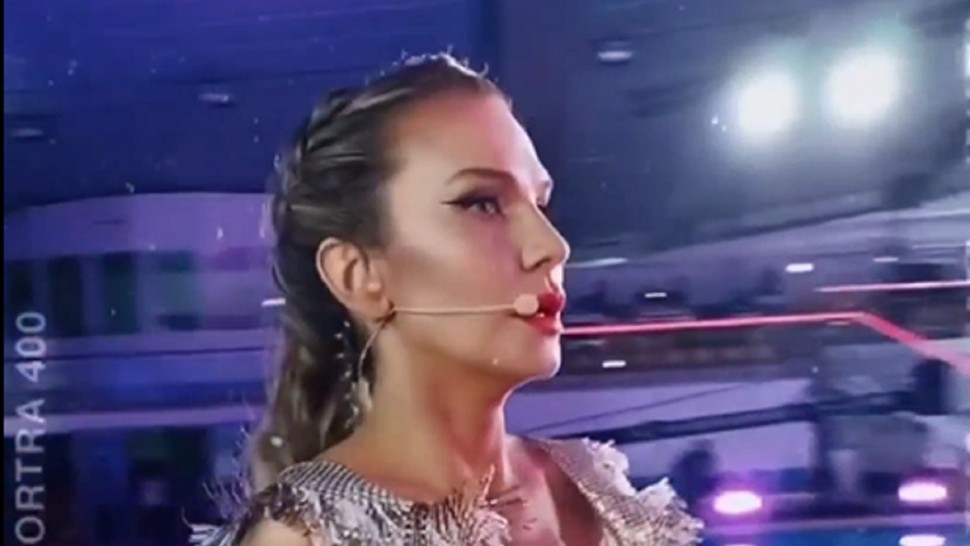 Anna Lesko a prezentat fără lenjerie intimă emisiunea Splash Vedete la apă