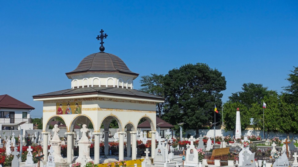 La Galați nu mai ai voie să mori duminica. Înmormântările au fost interzise