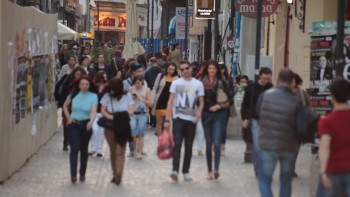 Străzile din centrul Capitalei nu vor mai fi pietonale în weekend