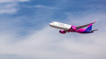Plan roșu de intervenție pe Aeroportul din Iași. Avion WizzAir cu peste 100 de pasageri probleme la aterizare
