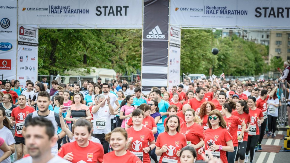 Șapte medici vor alerga la semi-maratonul București pentru a strânge bani pentru dotarea a două spitale