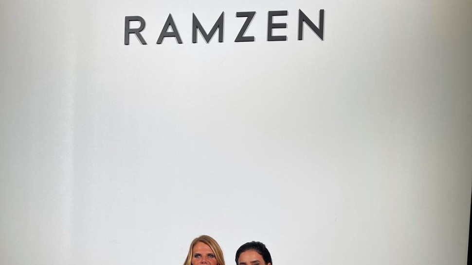 Adelina Pestrițu braț la braț cu vestita Anna dello Russo