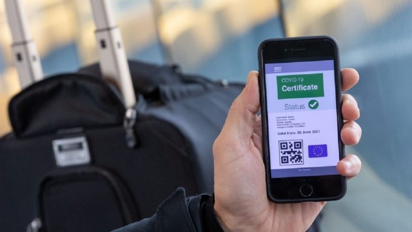 Certificatele de vaccinare nu pot fi verificate de poliţişti sau la restaurant