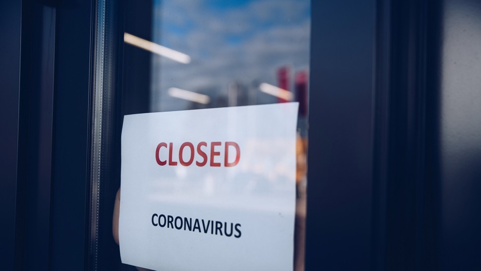 Magazinele se vor închide la ora 18 dacă incidența trece de 4 la mie