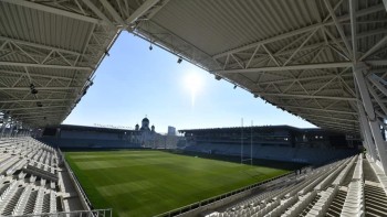 S-a pus lacătul pe stadionul Arcul de Triumf. De ce nu este folosită arena de 37 milioane 