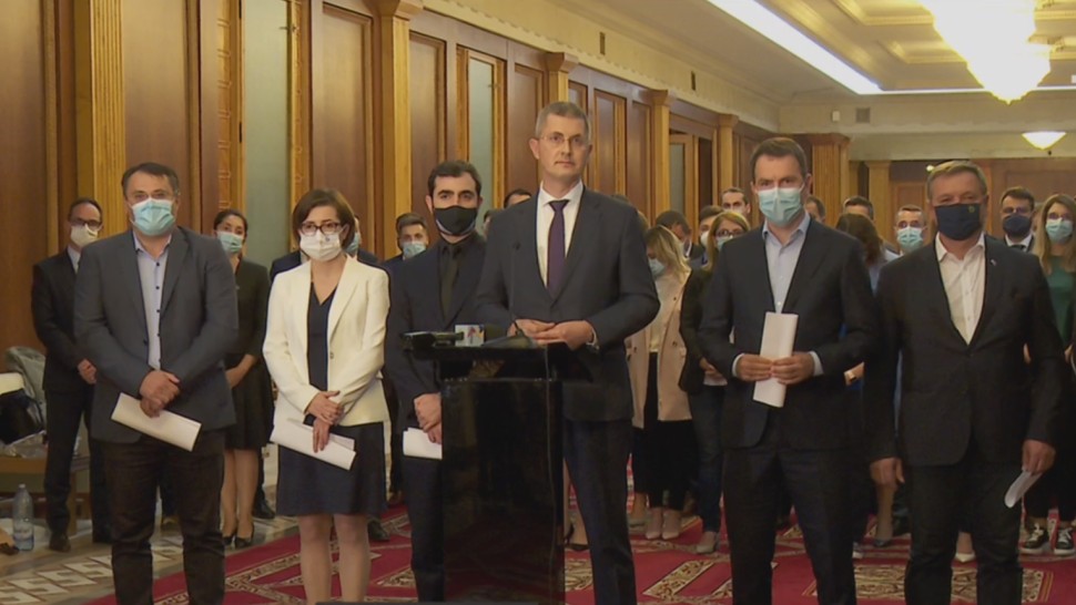 Miniștrii USR și-au dat demisia din Guvern