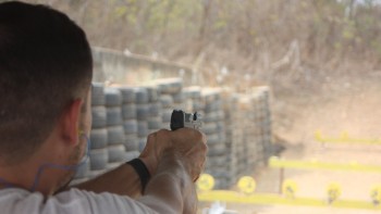 San Francisco plătește persoanele din medii sărace să nu mai tragă cu arma