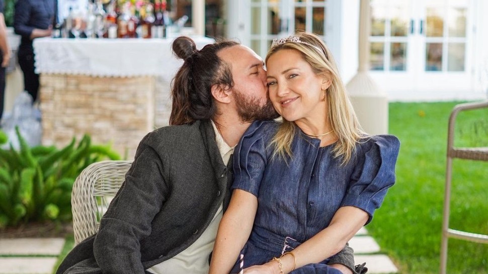 Kate Hudson s-a logodit cu Danny Fujikawa după cinci ani de relație