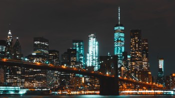 SUA elimină restricțiile de călătorie pentru persoanele vaccinate din UK și mare parte a UE