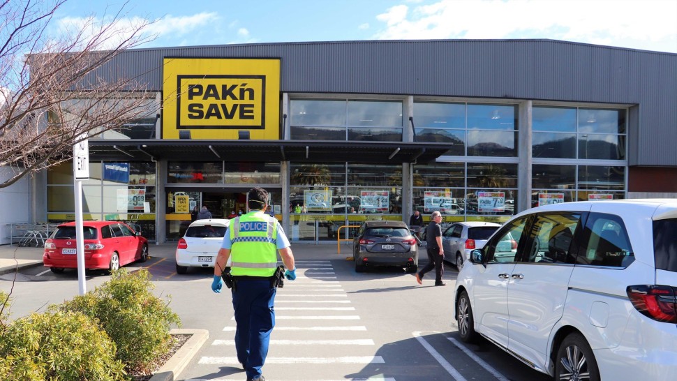 Șase persoane înjunghiate în Noua Zeelandă de un simpatizant ISIS. A fost împușcat imediat de polițiști