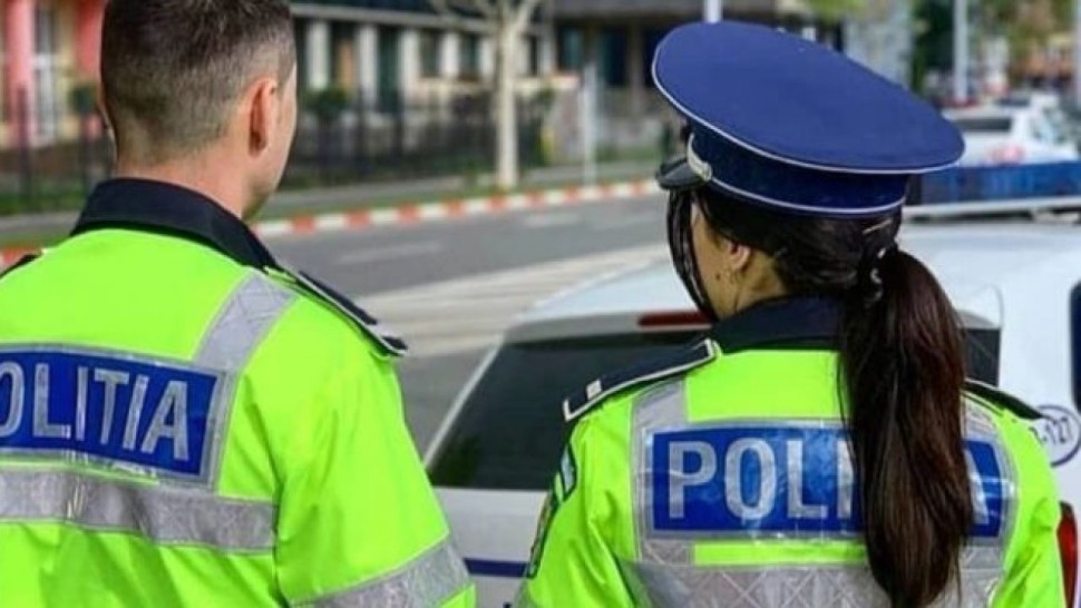 Amantlâc în Poliția Română Soția-polițistă s-a dus peste presupusa amantă tot polițistă