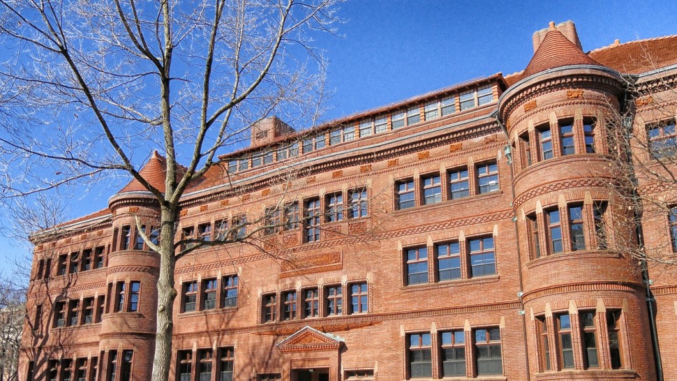 Mesajul Ambasadei României în SUA pentru studenții români de la Harvard după decizia administrației Trump