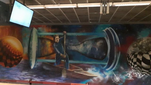 Ivan Patzaichin este ilustrat printr-un grafitti în staţia de metrou Ştefan cel Mare