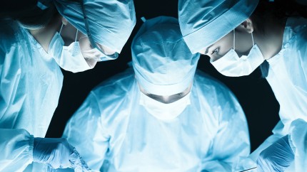 Premieră mondială. S-a realizat primul transplant de rinichi de la un animal la om