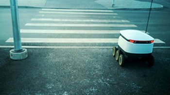 Primul oraș din România în care livrările de mâncare se vor face cu roboți autonomi