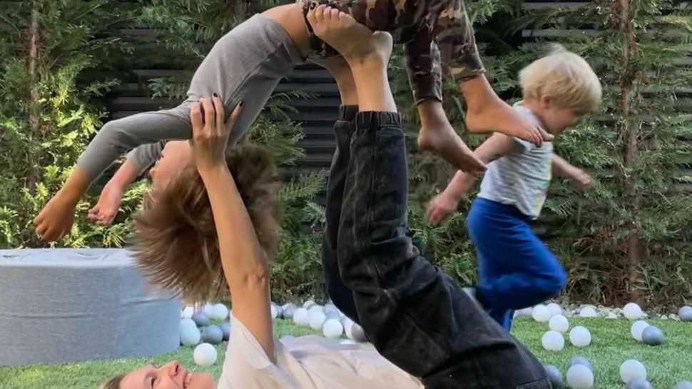 Adela Popescu spune adevărul despre relația dintre copiii ei