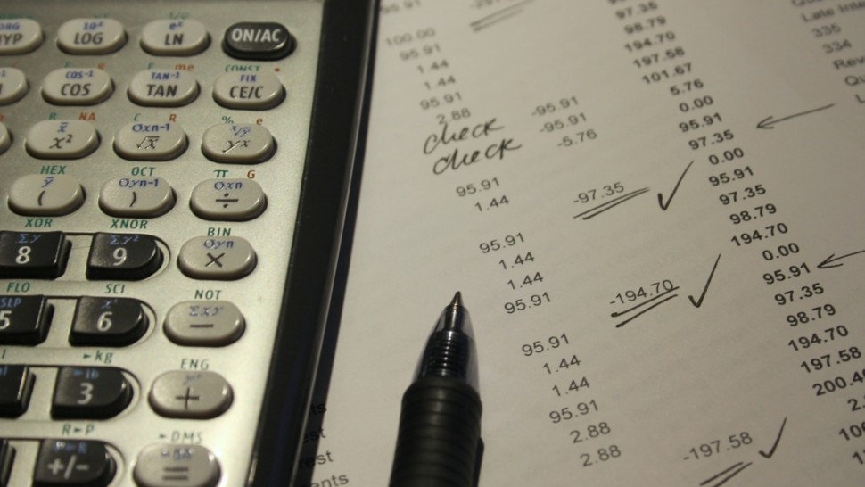 Firmele de asigurări acceptă plata în rate a polițelor RCA