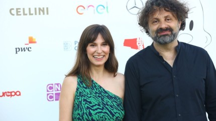 Ce face Dana Rogoz cu cei mici atunci când are filmări