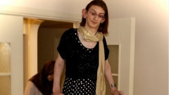 Cea mai înaltă femeie din lume o turcoaică de peste 215 metri