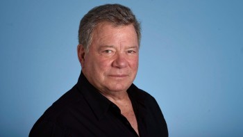 Actorul care a jucat rolul căpitanului Kirk în Star Trek William Shatner va ajunge în spaţiu la 90 de ani