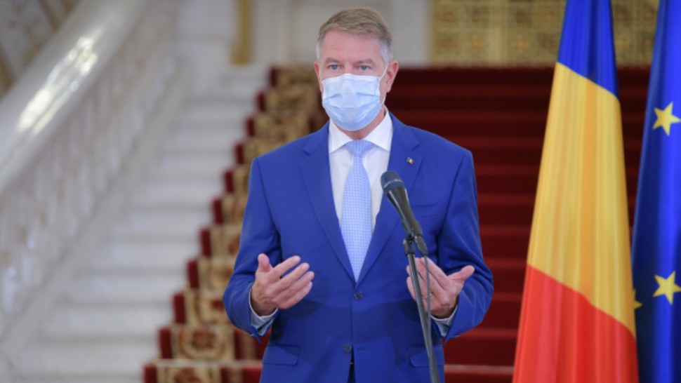 Iohannis anunță Două săptămâni de vacanță pentru elevi masca obligatorie peste tot și restricții de noapte pentru nevaccinați