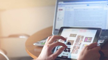 Ce trebuie să faci pentru ca lumina ecranelor digitale să nu-ți afecteze vederea