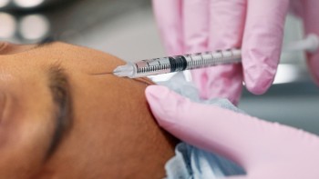 Ce poți păți dacă îți tratezi în exces ridurile