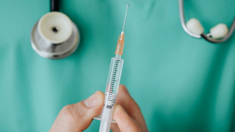 Agenția Europeană a Medicamentului Administrarea altui tip de vaccin la a treia doză poate genera răspuns imunitar mai puternic