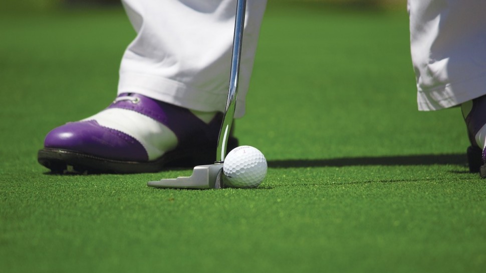 De la piramide Klaus Iohannis a ajuns la o partidă de golf la Pianu de Jos