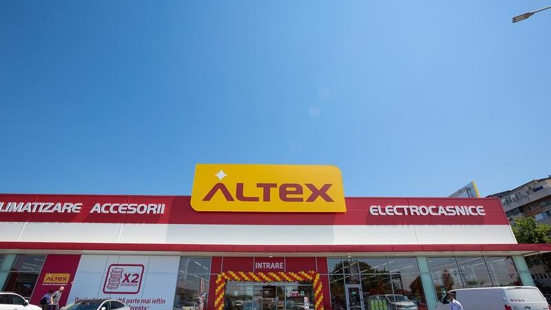 Reduceri de Black Friday. Altex amendat cu 50.000 pentru promoții înşelătoare