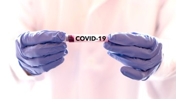 Guvernul a aprobat măsura prin care medicii de familie pot face teste rapide antigen pentru COVID