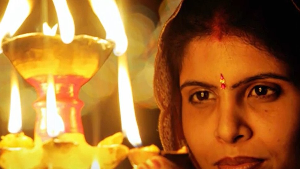 Milioane de indieni sărbătoresc Festivalul luminilor fără a ține cont de COVID - FOTO