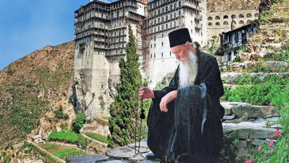 Focar COVID pe Muntele Ahtos. Pelerini români cu certificate false de vaccinare suspectați că ar fi răspândit virusul