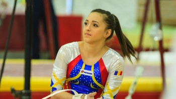 Larisa Iordache la Metropola TV Din păcate nu o să poți să aduci pe nimeni înapoi dacă se duce