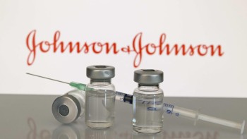 Românii vaccinați cu JohnsonJohnson se pot programa pentru doza booster