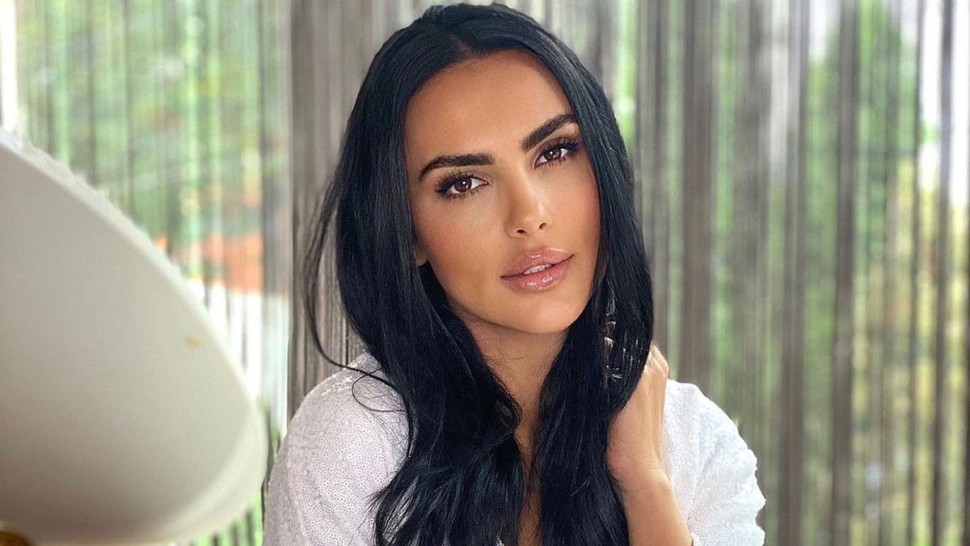 Lavinia Pîrva a apelat din nou la medicul estetician. Ce procedură a făcut cântăreața