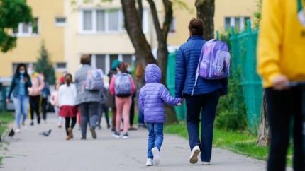Ce se întâmplă în școli începând de luni. Toate măsurile pe care cadrele didactice și elevii trebuie să le ia