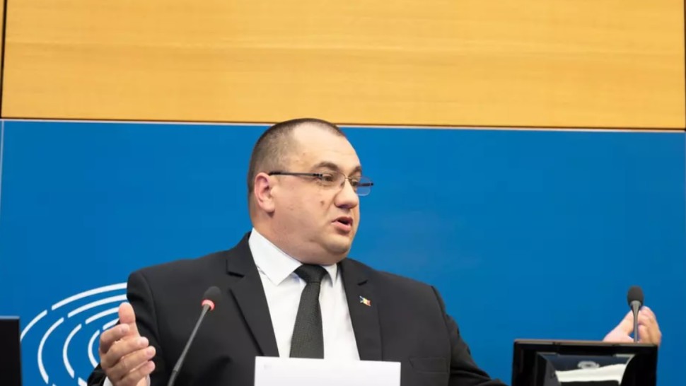 Un europarlamentar român nevaccinat nu a fost lăsat să intre în Parlamentul European