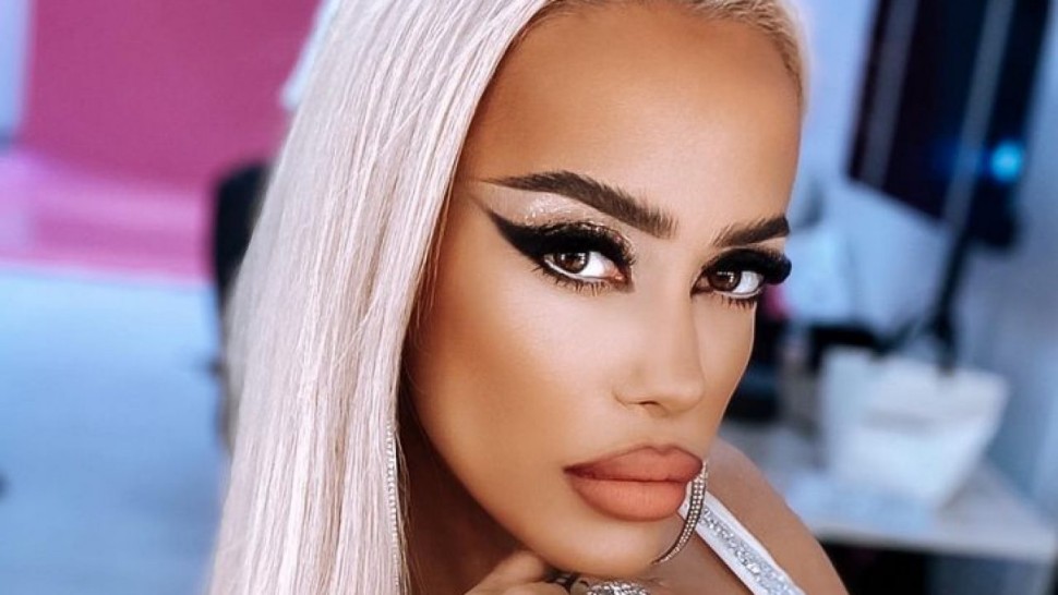 Anda Adam scandal cu o altă o femeie în Poiana Brașov Poliția a întocmit dosar penal după ce vedeta a fost zgâriată pe față