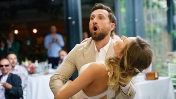 Gabriela Prisăcariu Nu mă pot abține de la bere