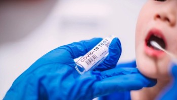 Testele de salivă pentru elevi s-au epuizat. Ministrul Educației îi cere explicații lui Raed Arafat