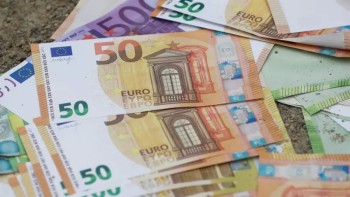 Bancnotele euro își schimbă designul până în 2024