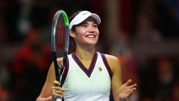 Emma Răducanu va fi decorată de regina Elisabeta a II-a