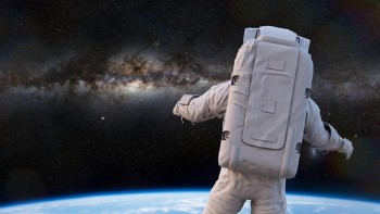 Japonia vrea să trimită o persoană pe Lună în acest deceniu